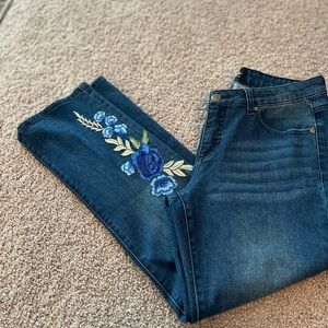 Measure & Made Women’s Embroidered Jeans

Size waist laying flat 16”